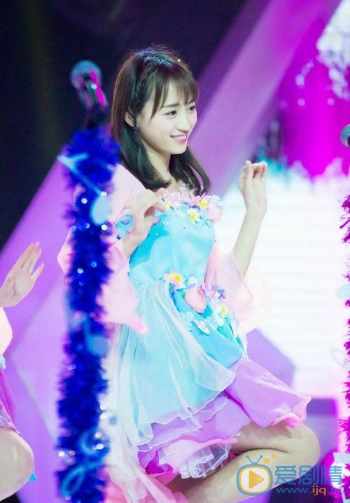 黄婷婷演唱会照 黄婷婷高清写真_黄婷婷高清剧照