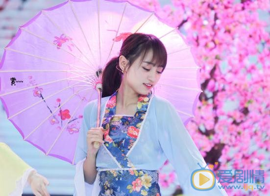 黄婷婷演唱会照 黄婷婷高清写真_黄婷婷高清剧照