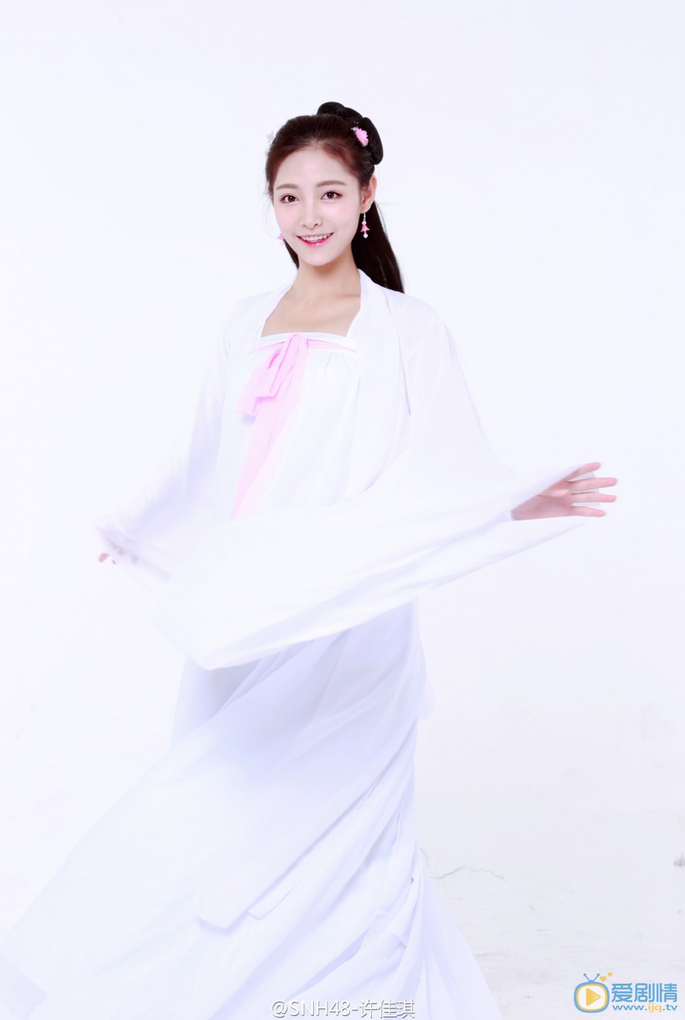 许佳琪汉服写真 许佳琪高清写真_许佳琪高清剧照