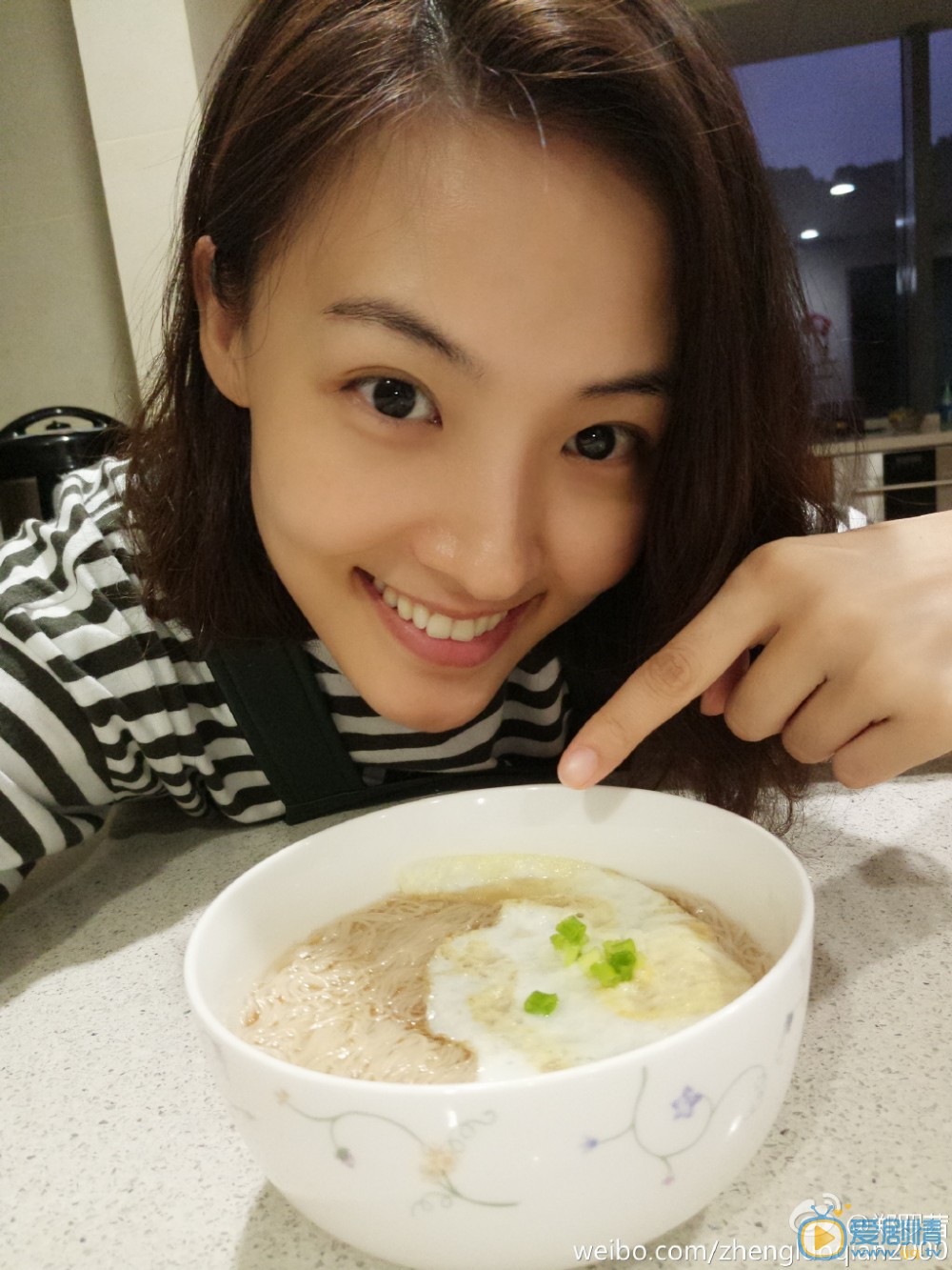 郑罗茜生活照 郑罗茜高清写真_郑罗茜高清剧照