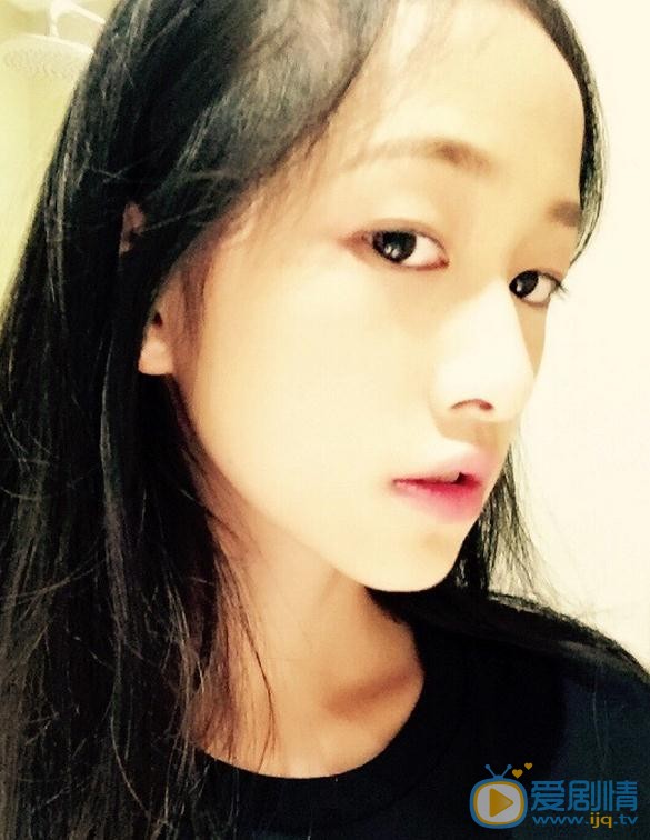 杨肸子生活照 杨肸子高清写真_杨肸子高清剧照
