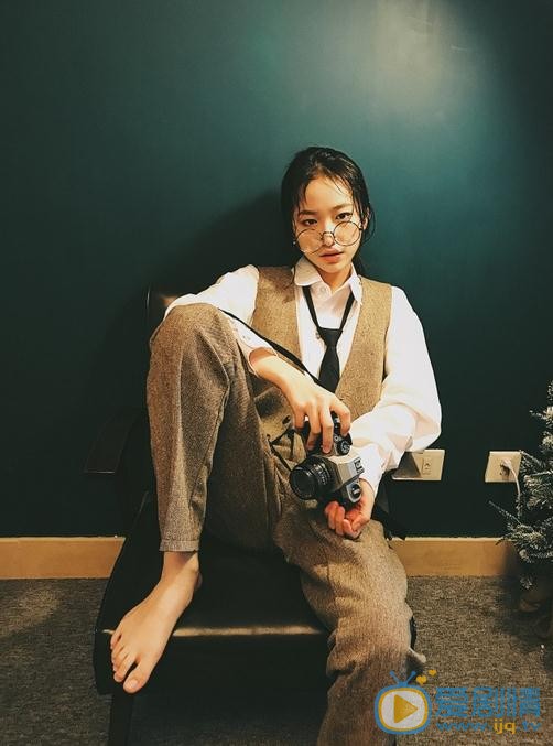 杨肸子帅气写真 杨肸子高清写真_杨肸子高清剧照