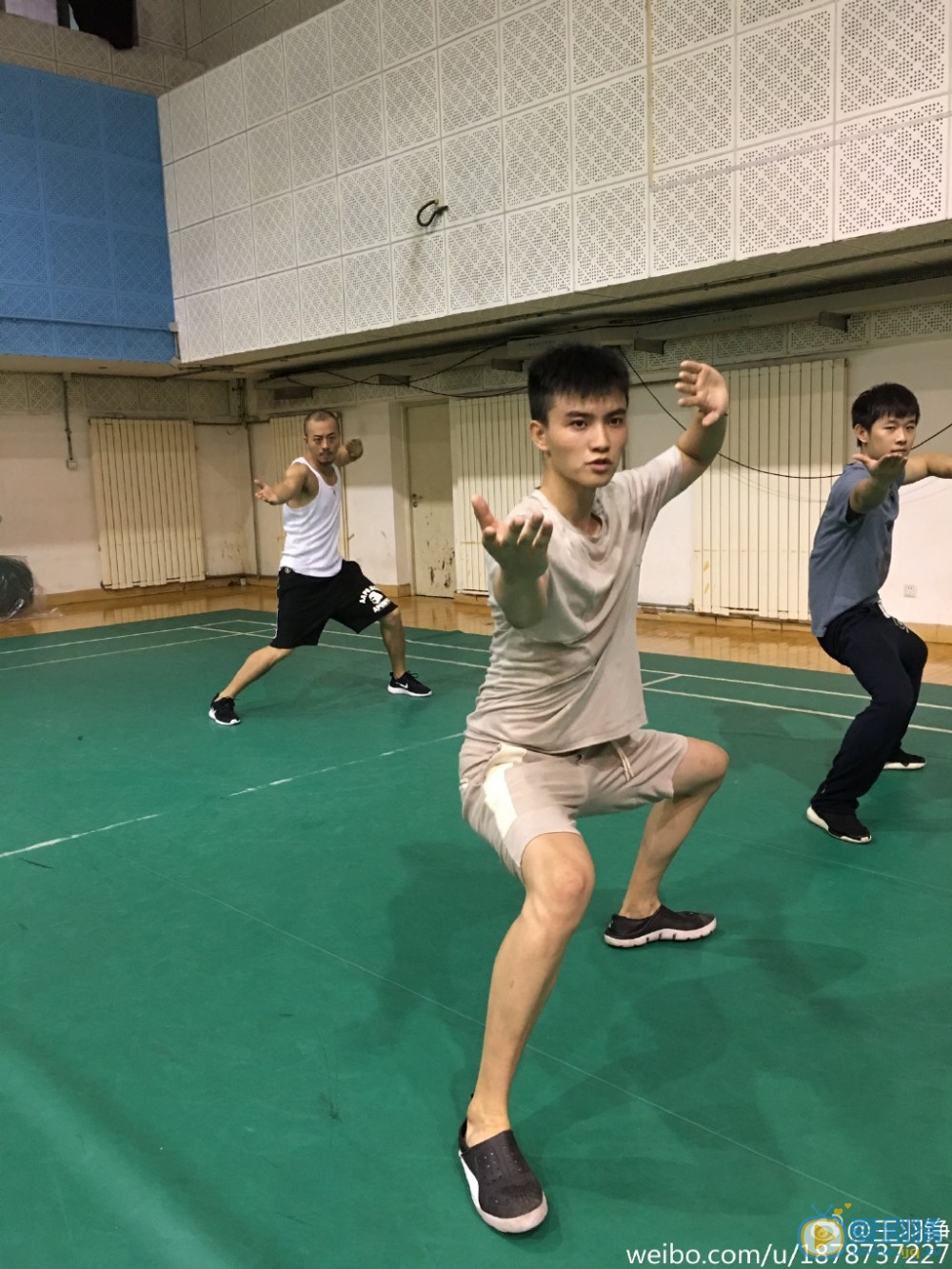 王羽铮运动健身照 王羽铮高清写真_王羽铮高清剧照