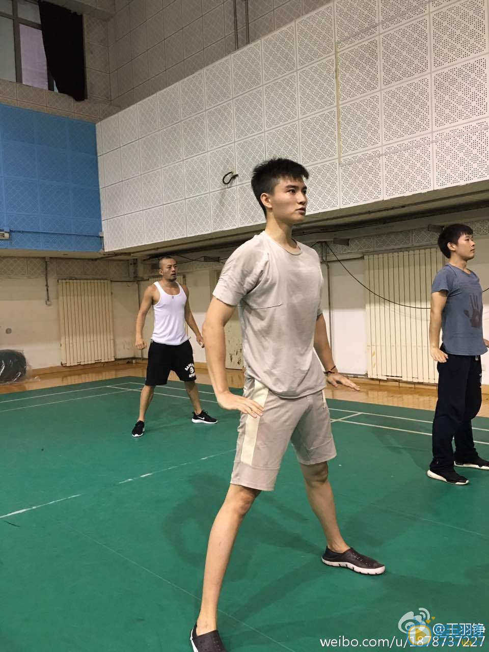 王羽铮运动健身照 王羽铮高清写真_王羽铮高清剧照