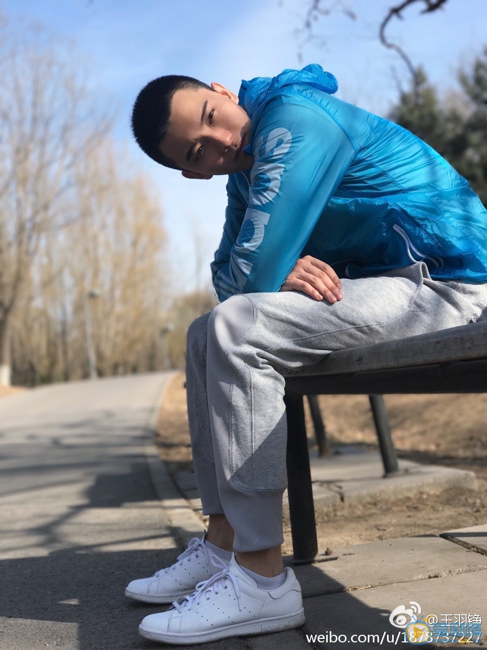 王羽铮时尚街拍 王羽铮高清写真_王羽铮高清剧照