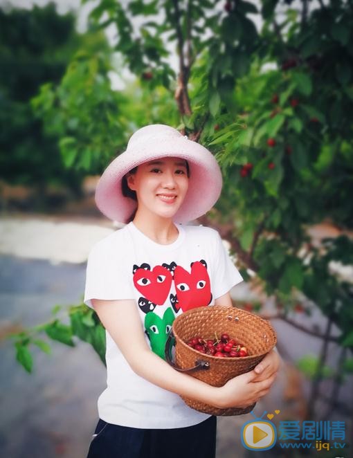 杨淇旅游照 杨淇高清写真_杨淇高清剧照