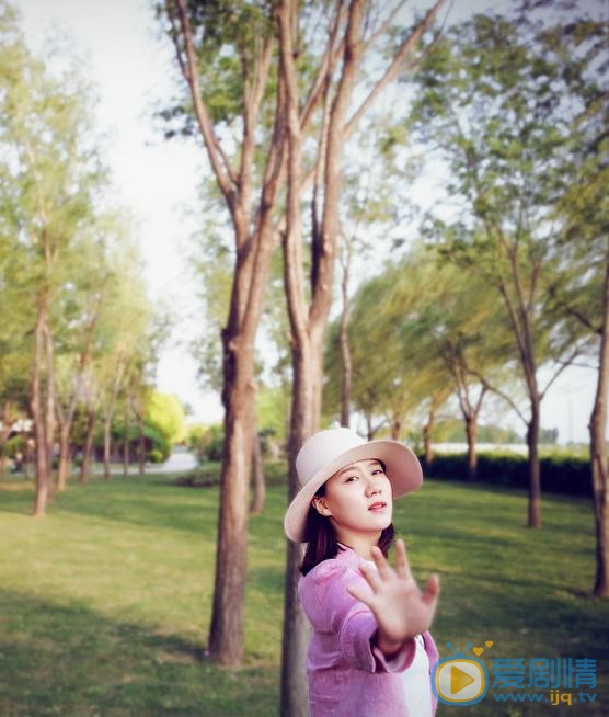 杨淇旅游照 杨淇高清写真_杨淇高清剧照
