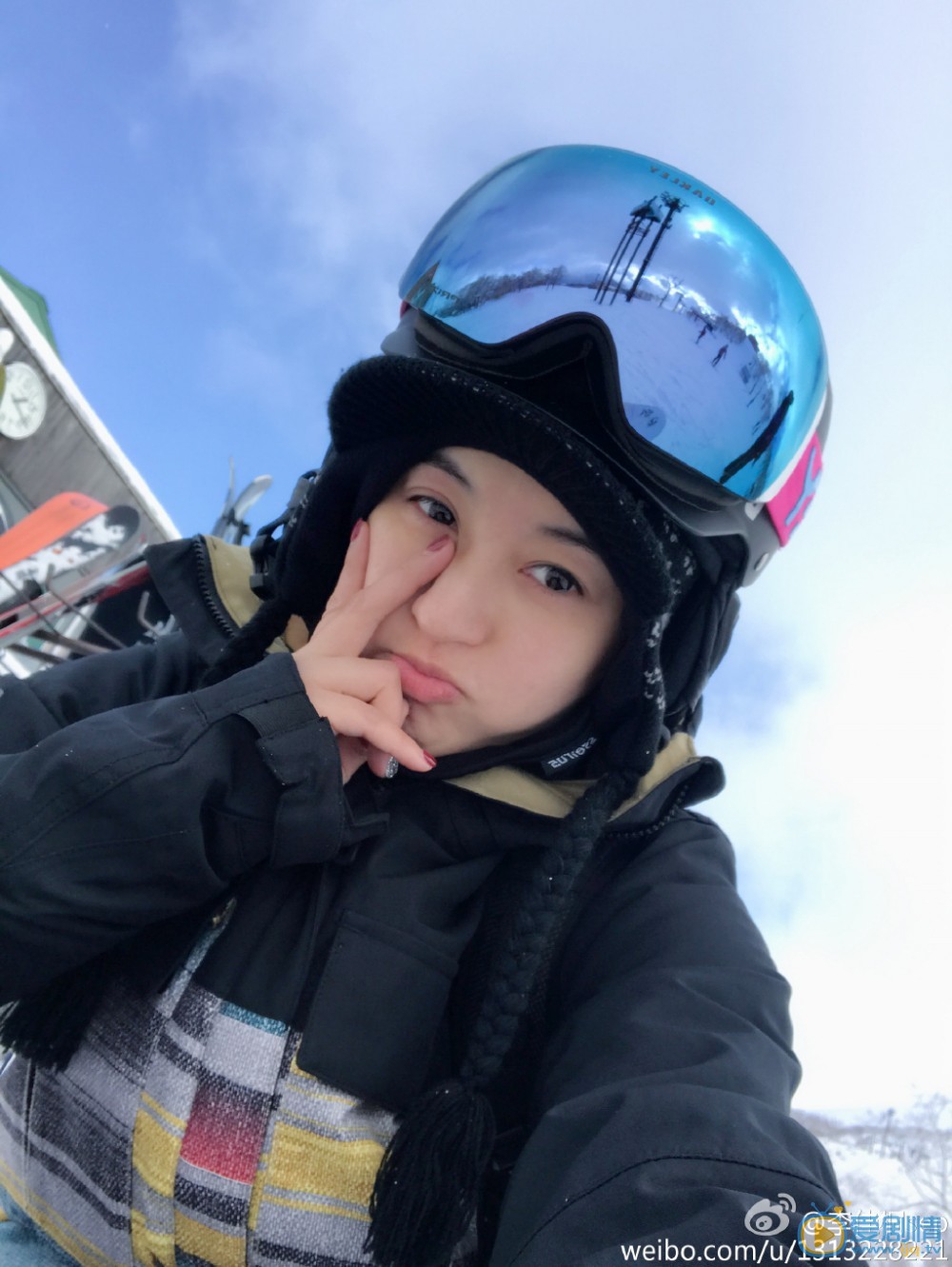 李佳桐卖萌照 李佳桐高清写真_李佳桐高清剧照