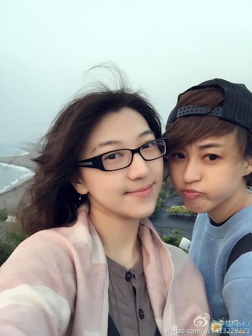 李佳桐卖萌照 李佳桐高清写真_李佳桐高清剧照