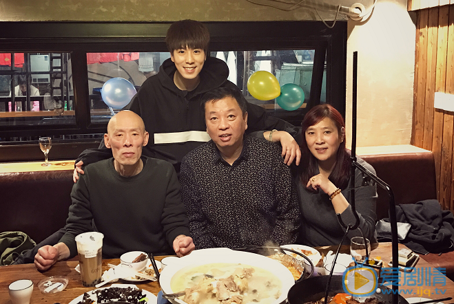 尼利特龙搞笑照 尼利特龙高清写真_尼利特龙高清剧照