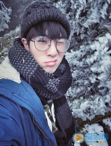 尼利特龙搞笑照 尼利特龙高清写真_尼利特龙高清剧照