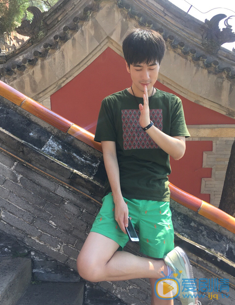 尼利特龙搞笑照 尼利特龙高清写真_尼利特龙高清剧照