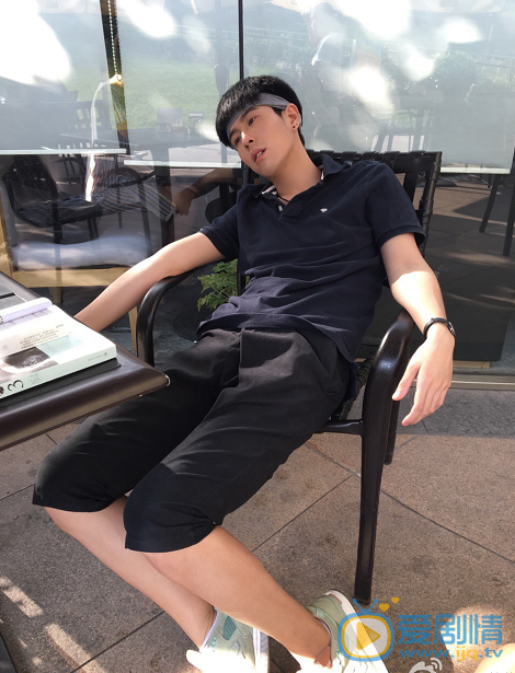 尼利特龙搞笑照 尼利特龙高清写真_尼利特龙高清剧照