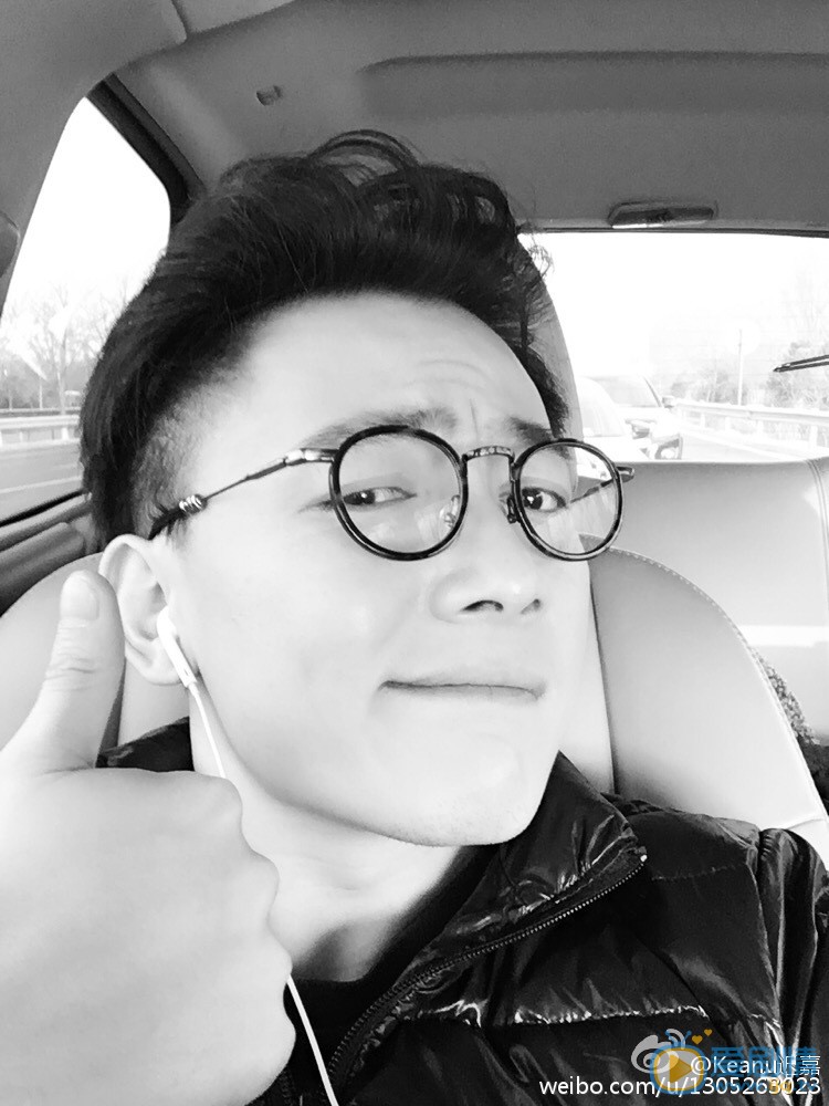 迟嘉黑白自拍照 迟嘉高清写真_迟嘉高清剧照
