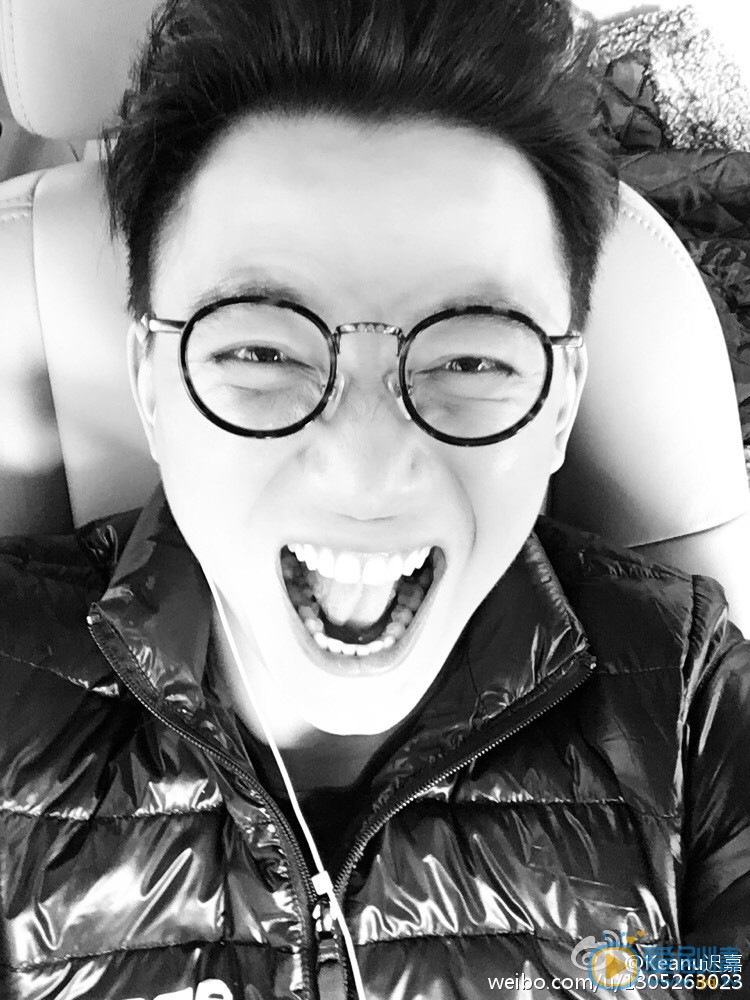 迟嘉黑白自拍照 迟嘉高清写真_迟嘉高清剧照