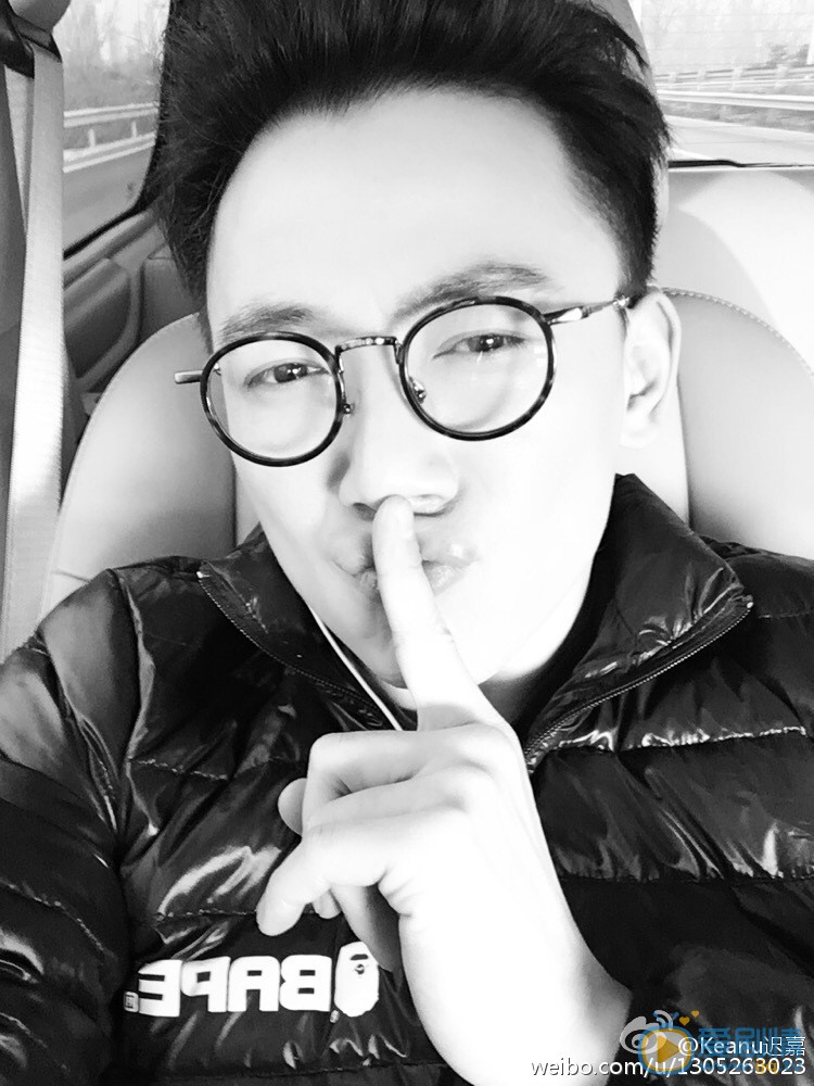 迟嘉黑白自拍照 迟嘉高清写真_迟嘉高清剧照