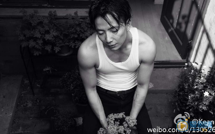 迟嘉黑白自拍照 迟嘉高清写真_迟嘉高清剧照