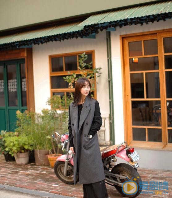 李菲儿秋色街拍 李菲儿秋色街拍
