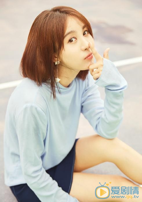 李菲儿休闲街拍 李菲儿高清写真_李菲儿高清剧照