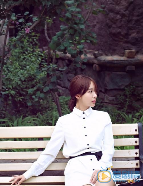李菲儿休闲街拍 李菲儿高清写真_李菲儿高清剧照