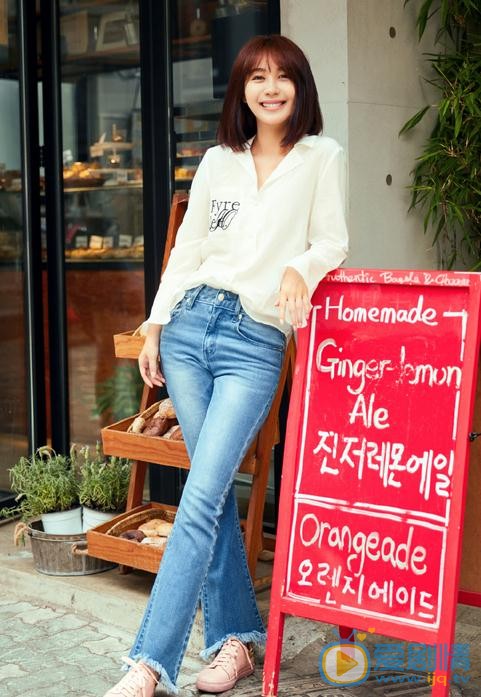 李菲儿休闲街拍 李菲儿高清写真_李菲儿高清剧照