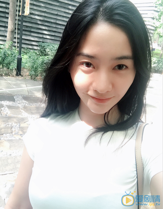 何昕霖生活照 何昕霖高清写真_何昕霖高清剧照
