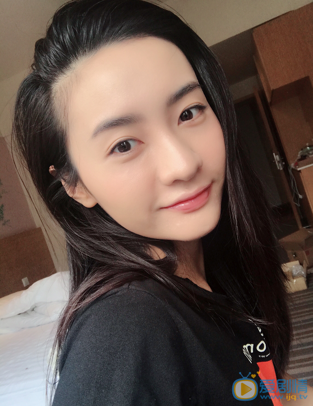 何昕霖生活照 何昕霖高清写真_何昕霖高清剧照