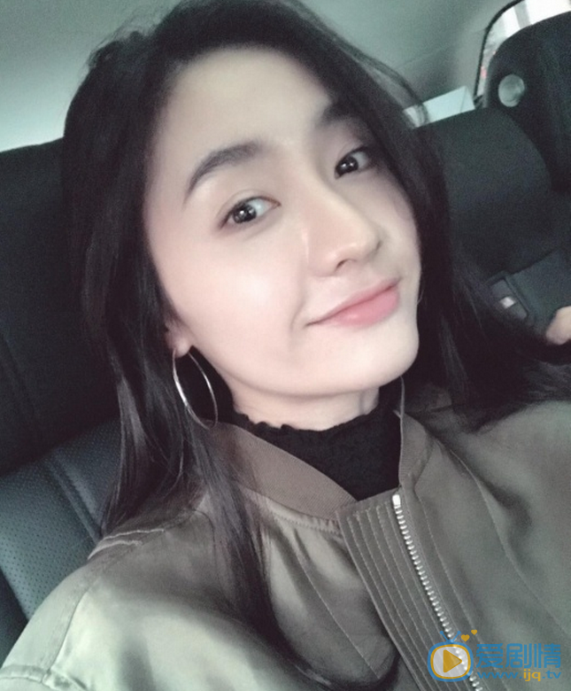 何昕霖生活照 何昕霖高清写真_何昕霖高清剧照