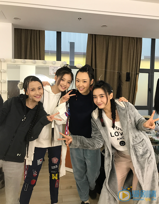 何昕霖生活照 何昕霖高清写真_何昕霖高清剧照