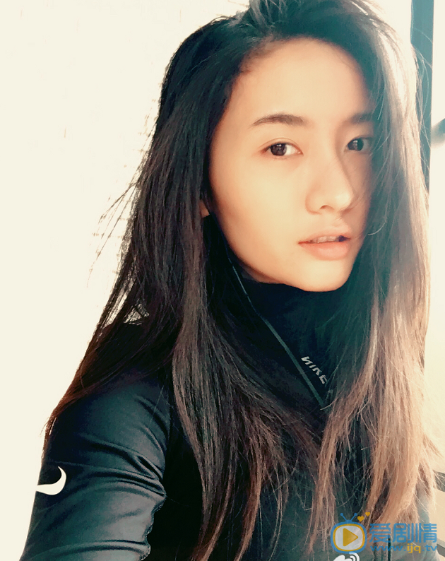 何昕霖生活照 何昕霖高清写真_何昕霖高清剧照