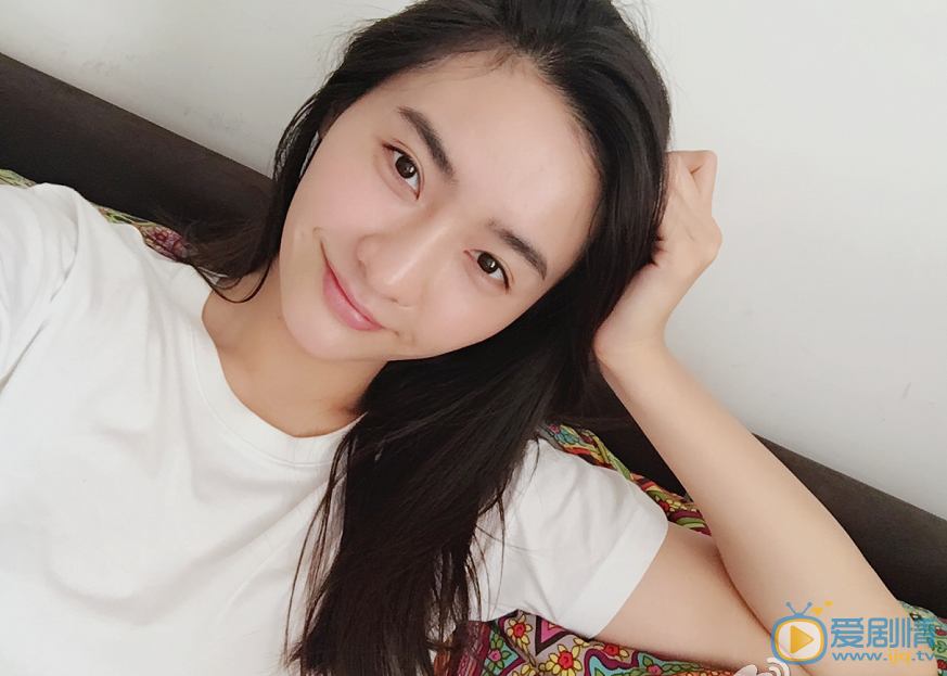何昕霖生活照 何昕霖高清写真_何昕霖高清剧照