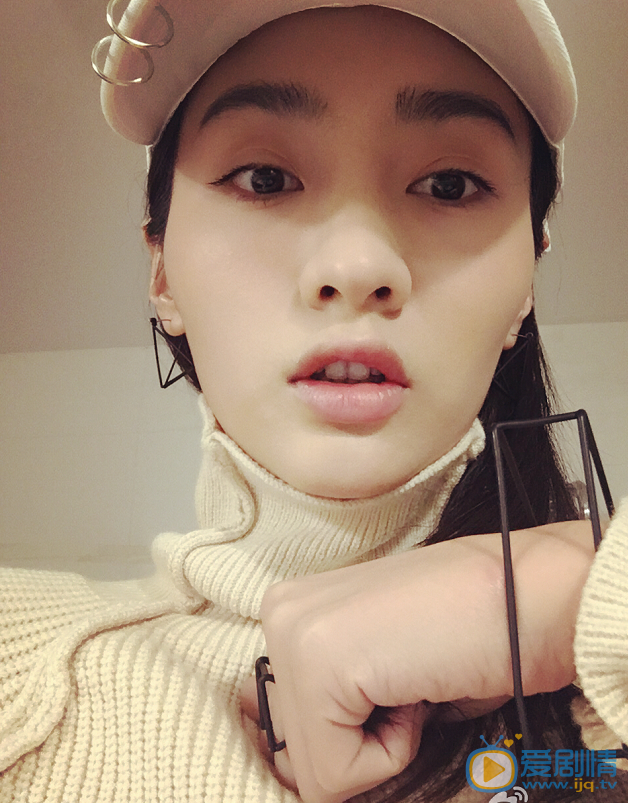 何昕霖生活照 何昕霖高清写真_何昕霖高清剧照