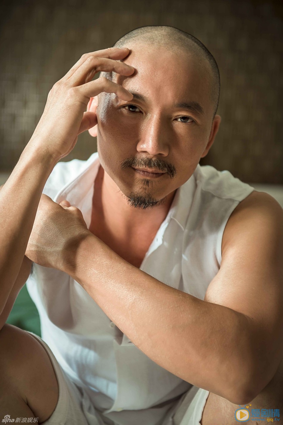 邹兆龙硬汉写真