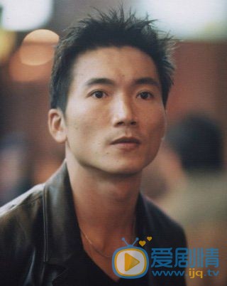 邹兆龙早期青涩写真