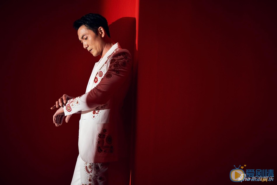 邹兆龙绅士写真 邹兆龙高清写真_邹兆龙高清剧照