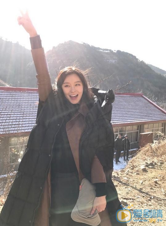李萌萌片场照 李萌萌片场照