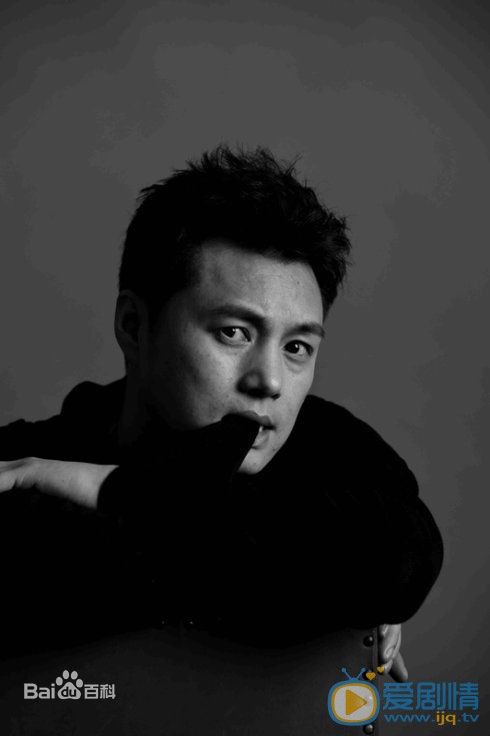 万弘杰黑白大片 万弘杰高清写真_万弘杰高清剧照