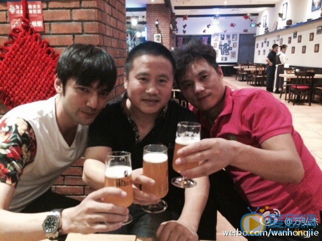 万弘杰生活照 万弘杰高清写真_万弘杰高清剧照