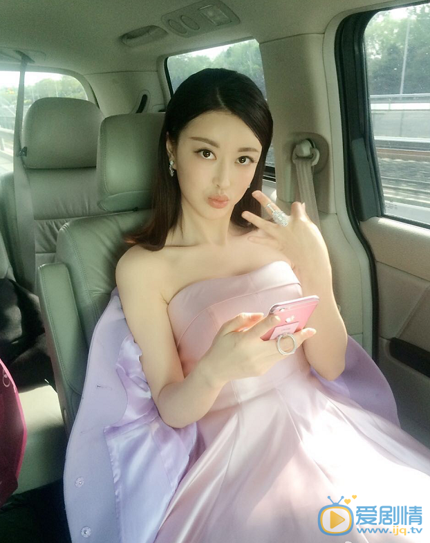 邱林生活照 邱林高清写真_邱林高清剧照