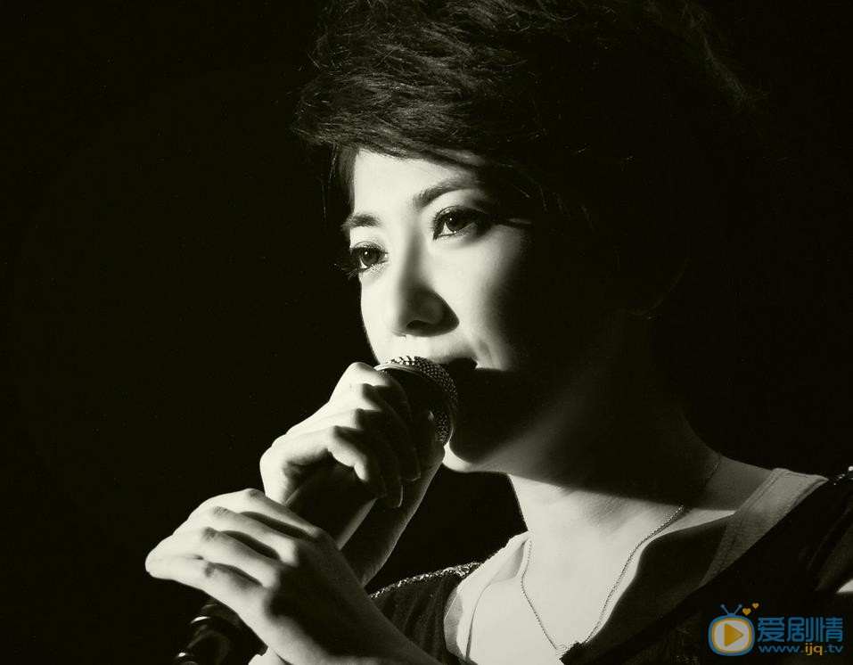 刘忻演唱会舞台照 刘忻高清写真_刘忻高清剧照