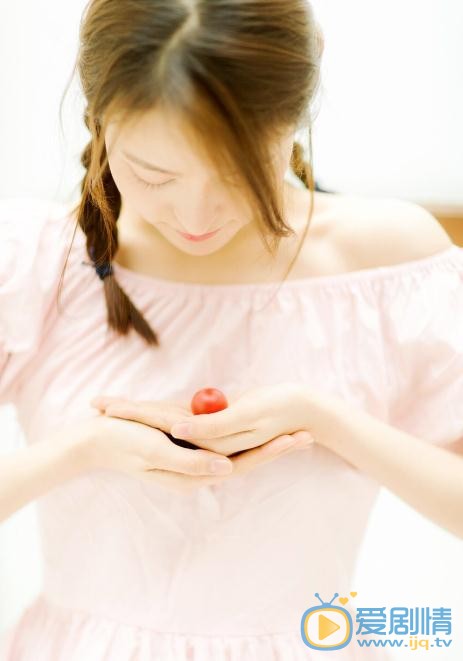 王佳宇慵懒写真 王佳宇高清写真_王佳宇高清剧照
