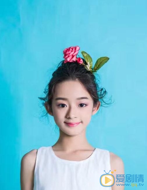 黄杨钿甜可爱写真 黄杨钿甜高清写真_黄杨钿甜高清剧照