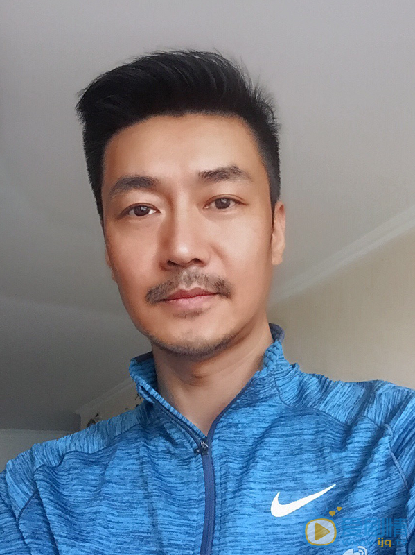 李进荣生活照 李进荣高清写真_李进荣高清剧照