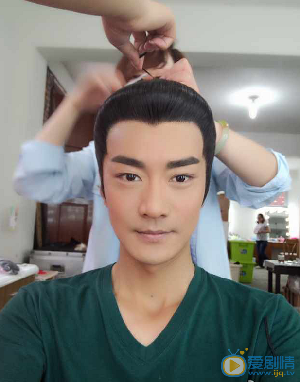 李进荣生活照 李进荣高清写真_李进荣高清剧照