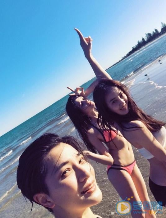 王艺曈朋友合照 王艺曈高清写真_王艺曈高清剧照