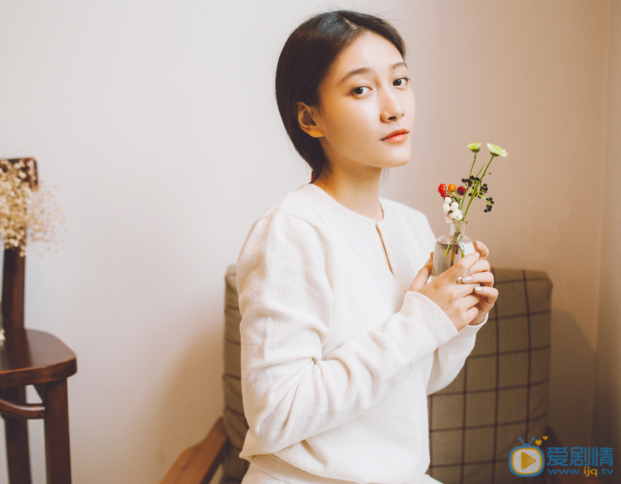 啜妮个人写真 啜妮高清写真_啜妮高清剧照