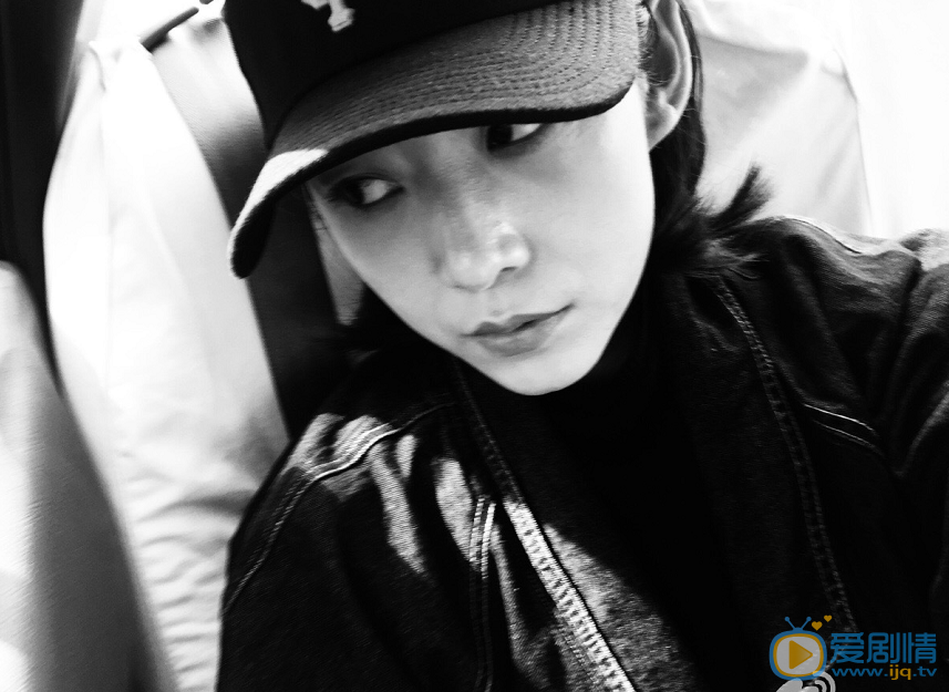 吕晓霖黑白写真 吕晓霖高清写真_吕晓霖高清剧照