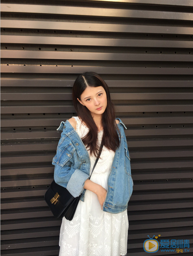 张潘靓子街拍写真 张潘靓子高清写真_张潘靓子高清剧照