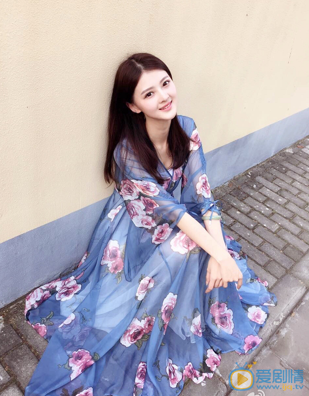 张潘靓子街拍写真 张潘靓子高清写真_张潘靓子高清剧照