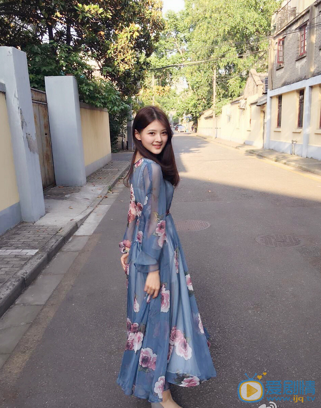 张潘靓子街拍写真 张潘靓子高清写真_张潘靓子高清剧照